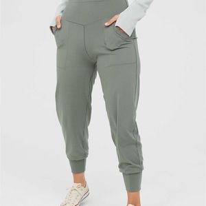 NWOT Aerie offline real me joggers